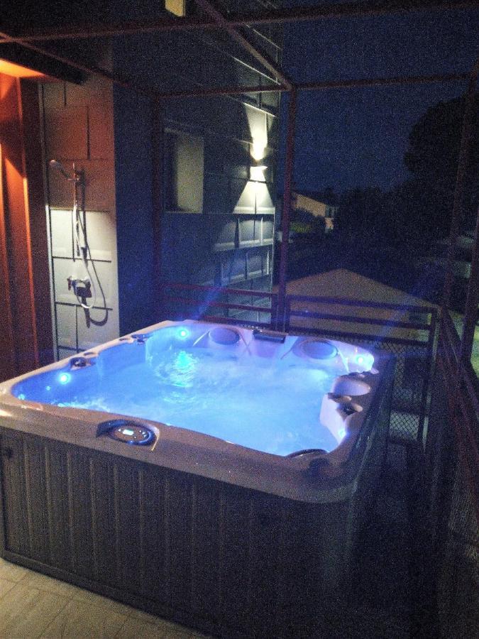 Villa Cisa Con Yacuzzi ลินญาโน ซับเบียโดโร ภายนอก รูปภาพ