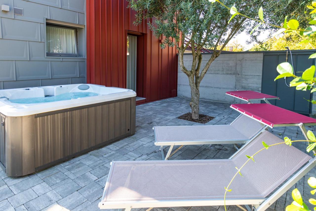 Villa Cisa Con Yacuzzi ลินญาโน ซับเบียโดโร ภายนอก รูปภาพ