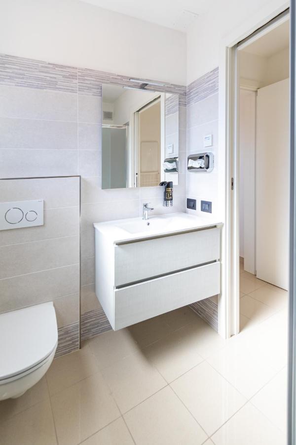 Villa Cisa Con Yacuzzi ลินญาโน ซับเบียโดโร ภายนอก รูปภาพ