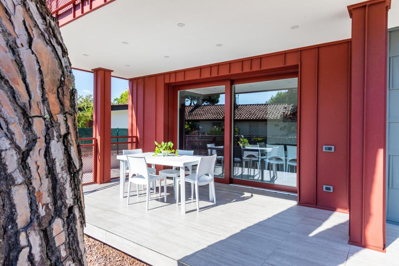 Villa Cisa Con Yacuzzi ลินญาโน ซับเบียโดโร ภายนอก รูปภาพ