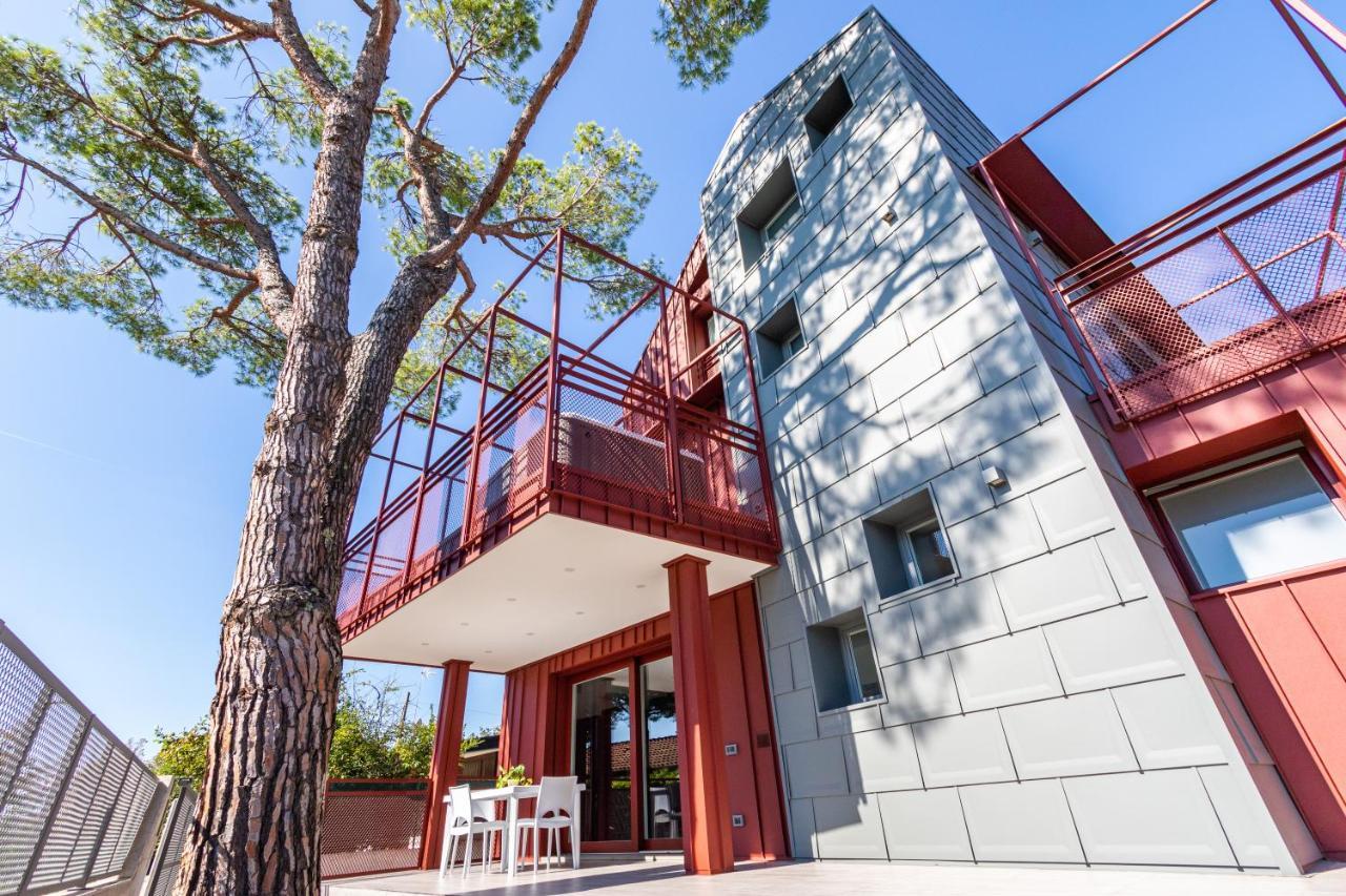 Villa Cisa Con Yacuzzi ลินญาโน ซับเบียโดโร ภายนอก รูปภาพ